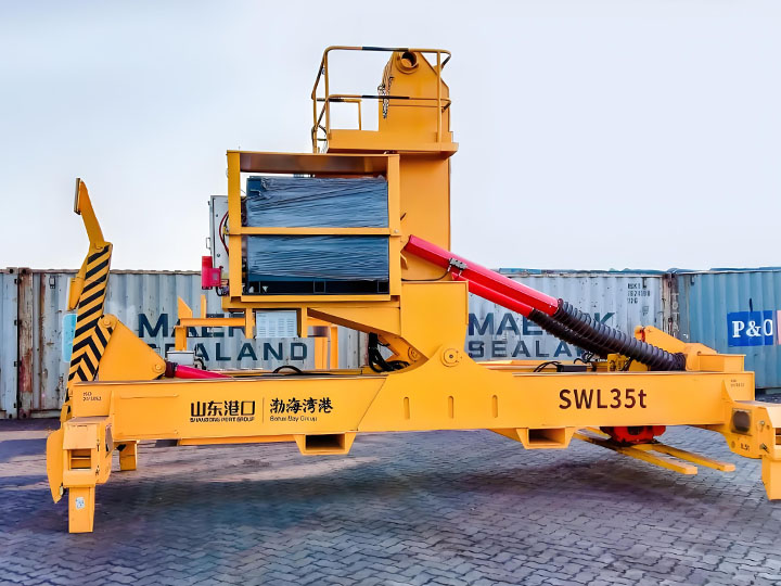 container spreader