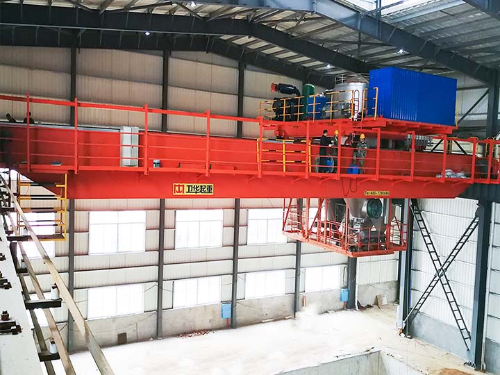 Roasting Multifunctional Crane