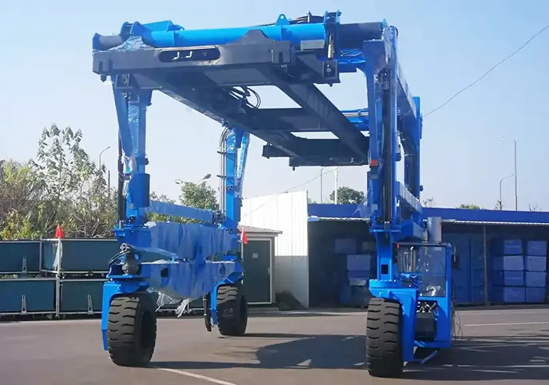 straddle carrier