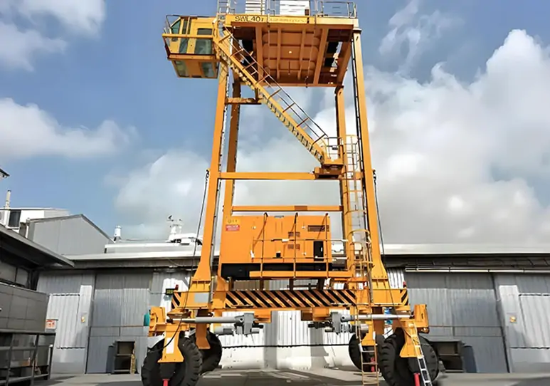 straddle carrier