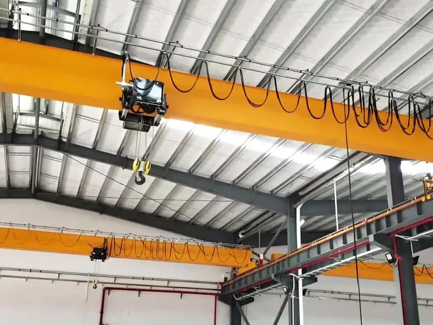 European Low-headroom Crane
